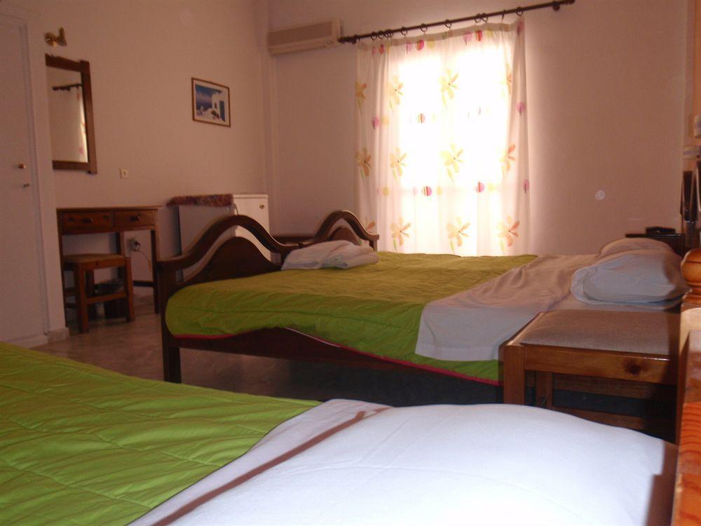 Anna'S Hotel Karterádosz Kültér fotó