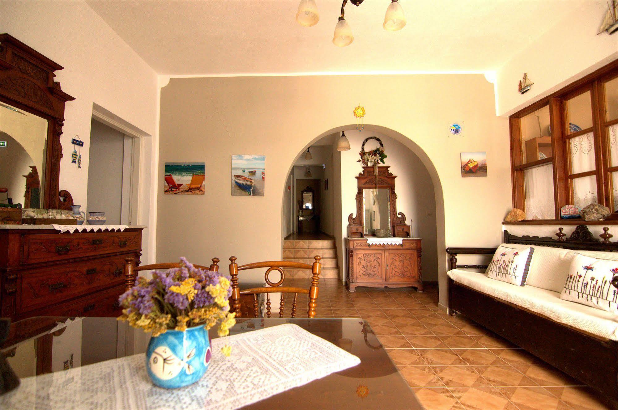 Anna'S Hotel Karterádosz Kültér fotó