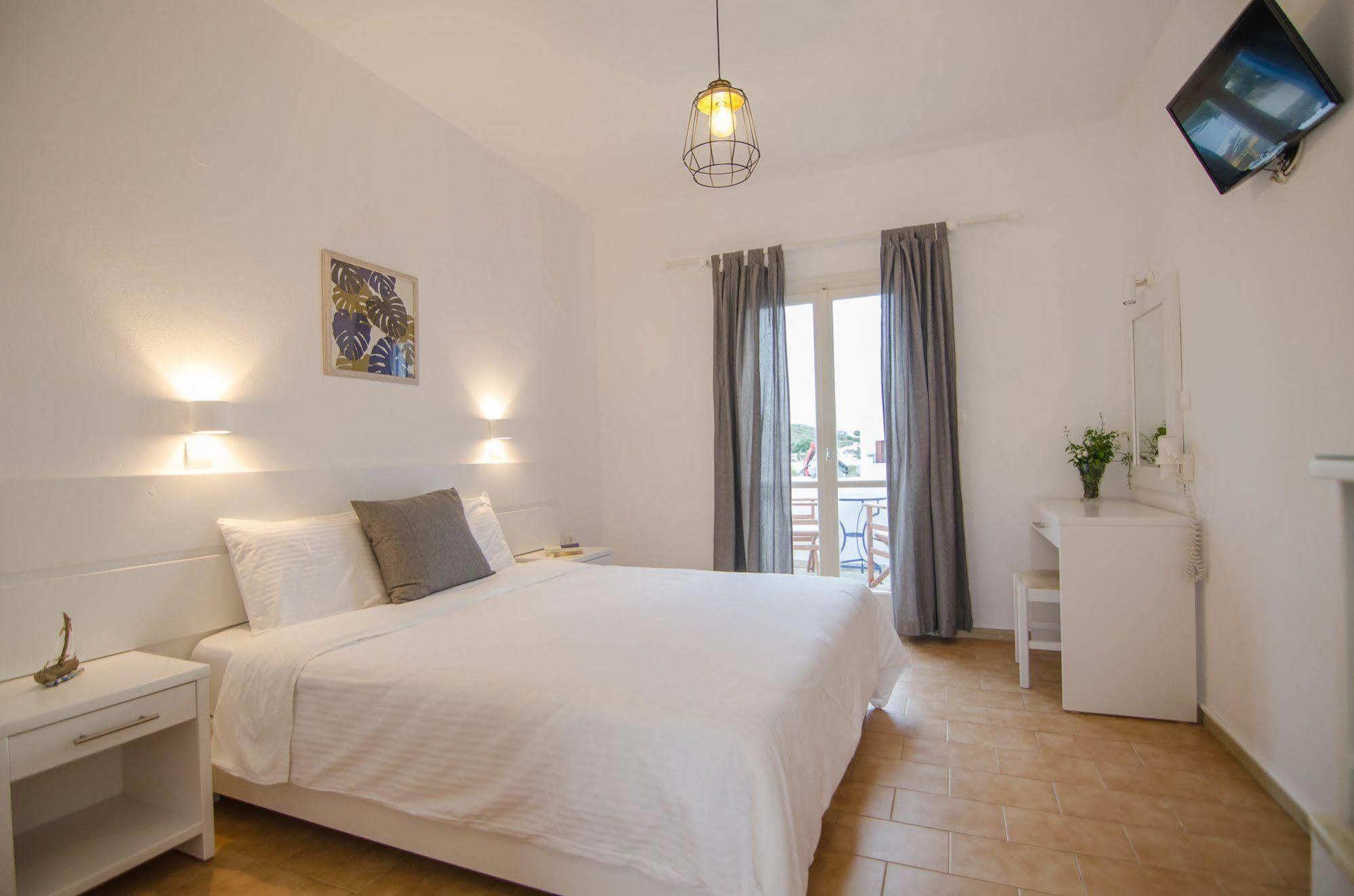 Anna'S Hotel Karterádosz Kültér fotó